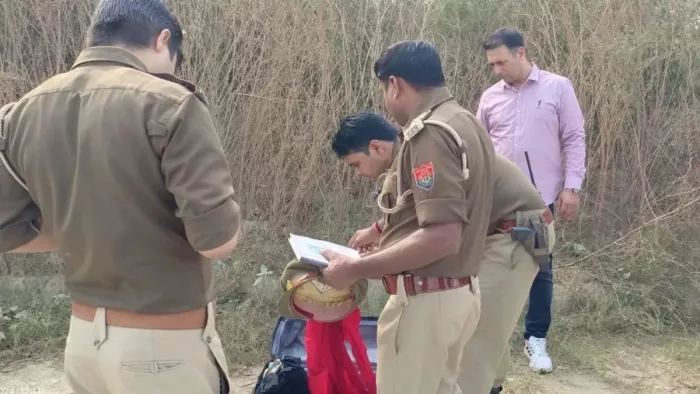 हापुड़ में दो भाइयों पर रॉड से हमला किया गया है। फाइल फोटो