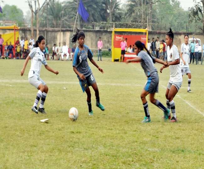 मुजफ्फरपुर और मोतिहारी के बीच खेले गए मैच का दृश्य। जागरण