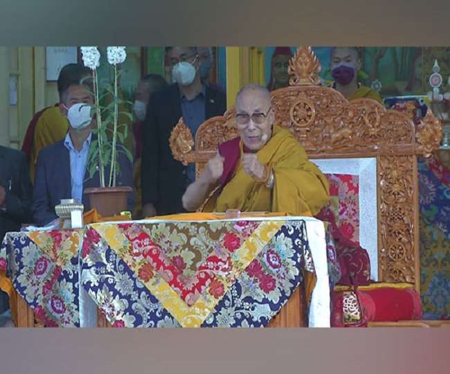 दलाई लामा दो साल बाद पहली बार धर्मशाला में सार्वजनिक रूप से आए सामने