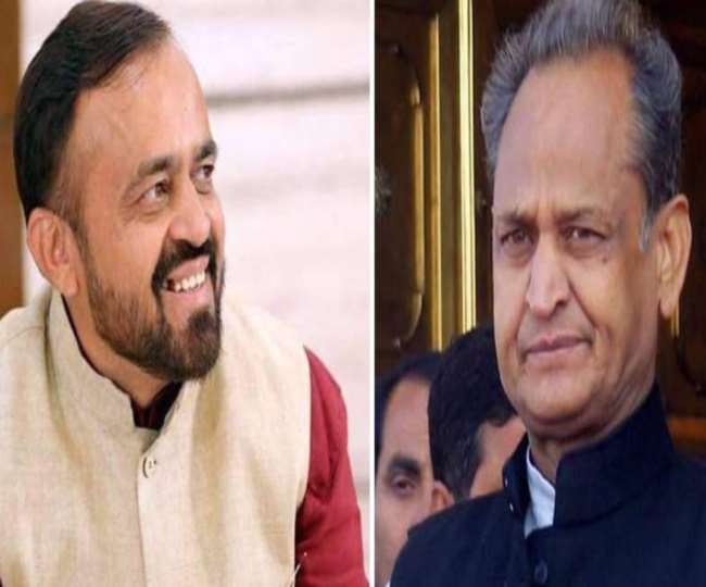 राजस्थान में सिरोही के विधायक संयम लोढ़ा और सीएम अशोक गहलोत। फाइल फोटो