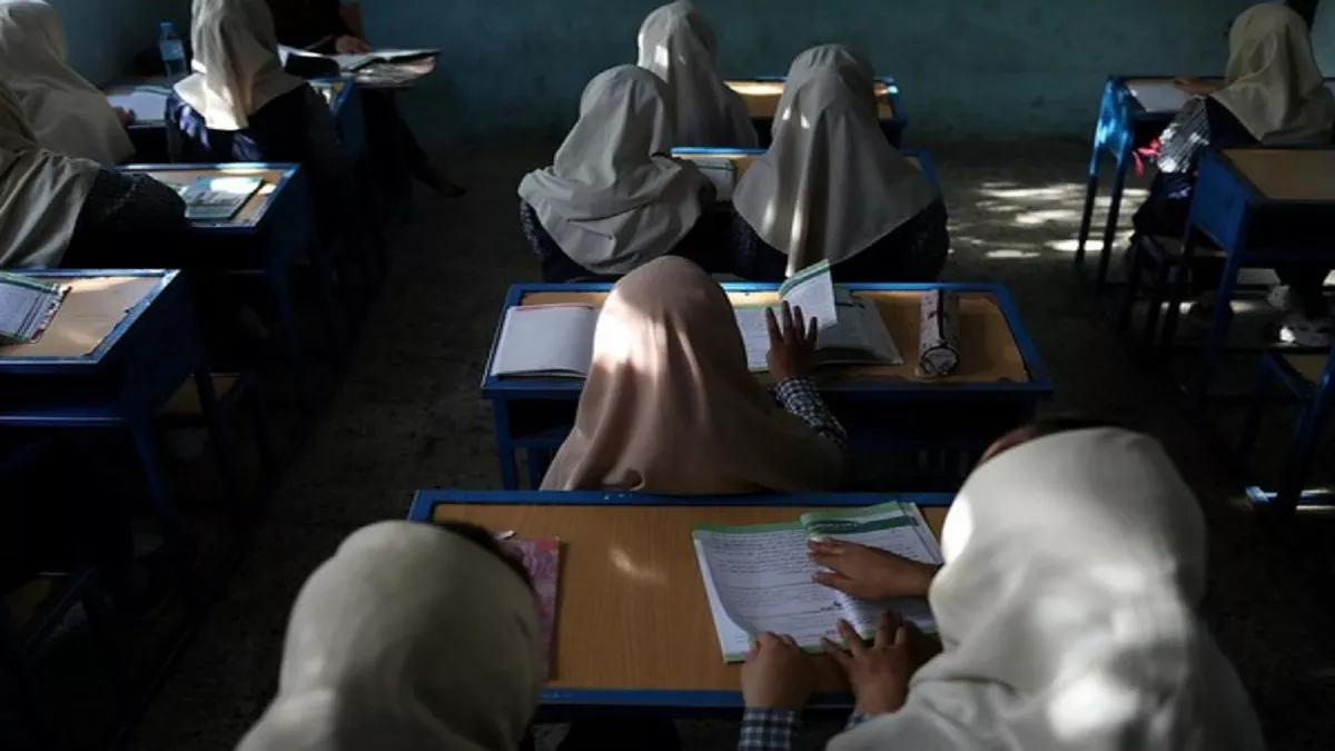Afghanistan: अभिभावकों और छात्रों की तालिबान से स्कूल खोलने की अपील, कहा- बच्चों पर पड़ रहा नकारात्मक प्रभाव