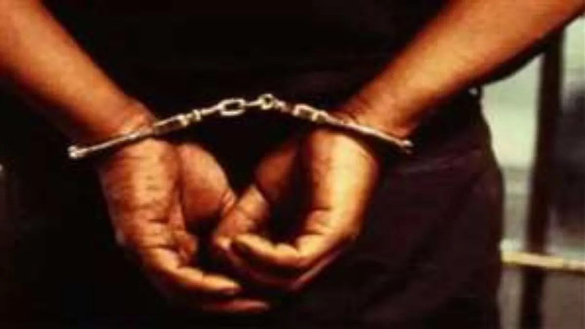 15 वर्षीय नाबालिग से दुष्कर्म का प्रयास करने वाले आरोपित को पुलिस ने रविवार को गिरफ्तार कर लिया है।