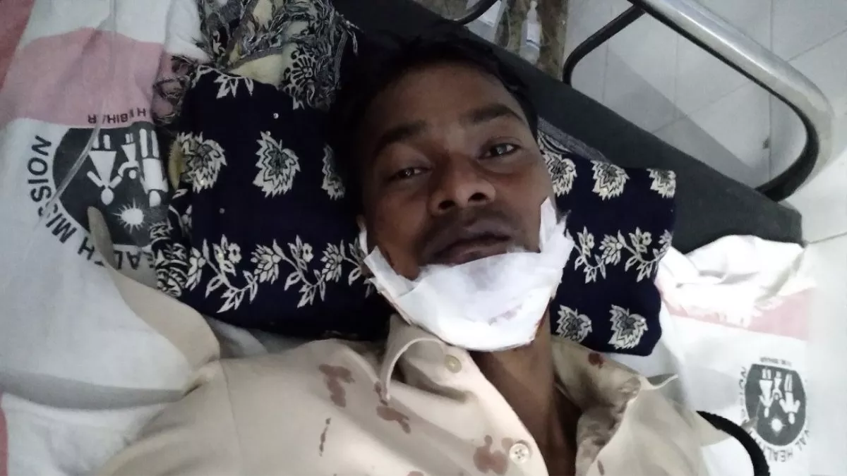 ट्रक से आमने-सामने की टक्कर में हवलदार और चालक समेत 4 जवान घायल