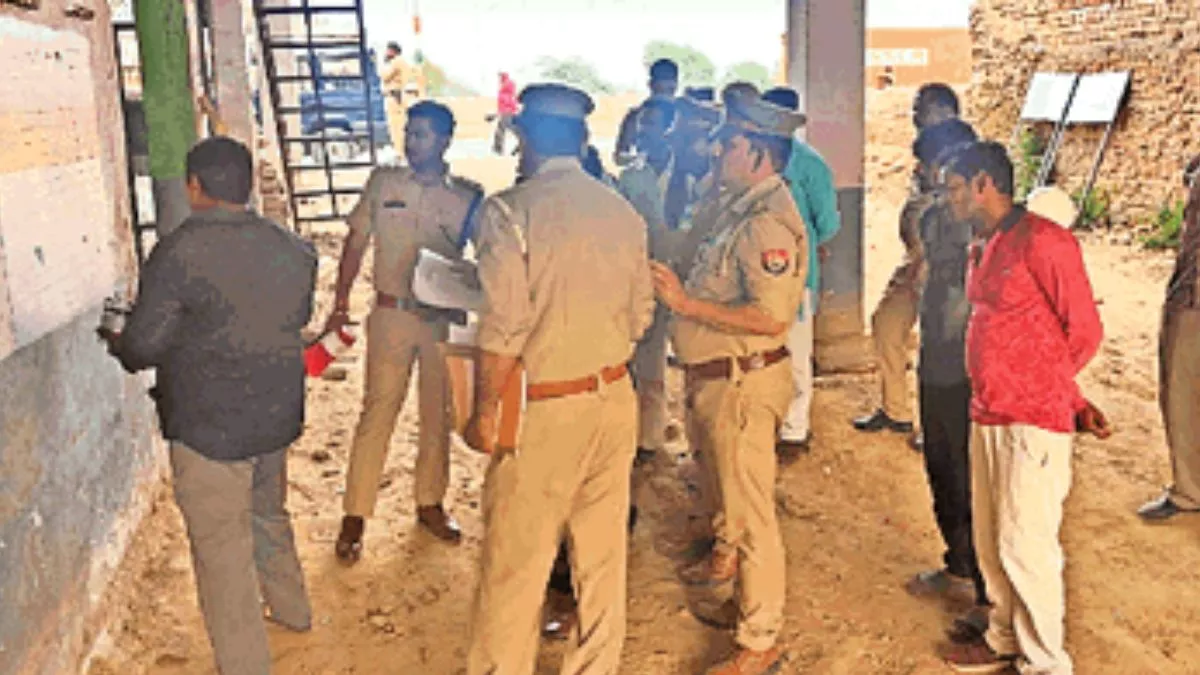Kasganj News: गैंगस्टर राजबहादुर की 6.28 करोड़ की संपत्ति कुर्क, दो थानों में दर्ज हैं दर्जनभर से अधिक मुकदमे