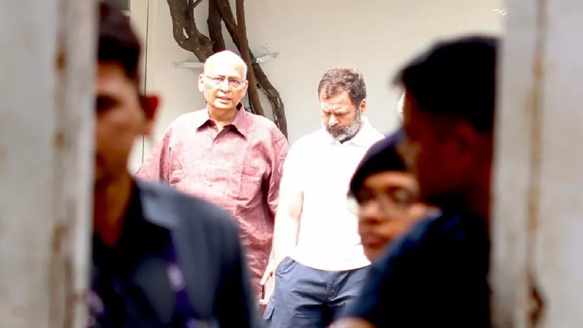 महिलाओं के यौन उत्पीड़न वाले बयान को लेकर राहुल गांधी के घर पहुंची दिल्ली पुलिस।