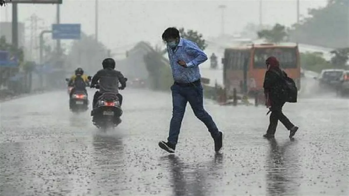 Chennai Weather: अगले तीन घंटों के भीतर आज चेन्नई के कुछ हिस्सों में होगी हल्की बारिश, IMD ने की भविष्यवाणी