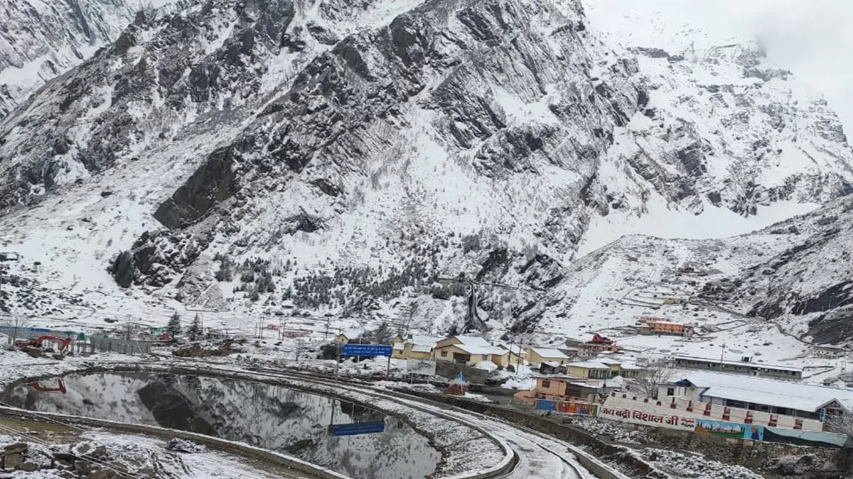 Uttarakhand Weather Update: पहाड़ में बर्फबारी, मैदान में बारिश-ओलावृष्टि से पारा धड़ाम; आज भी यलो अलर्ट जारी