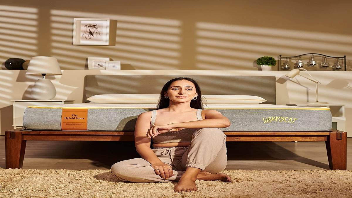 चैन से सोना है, तो अब जाग जाओं, क्योंकि ये Best Mattress in India देगा कमर, गर्दन, शरीर को पूरा आराम, कम दाम में