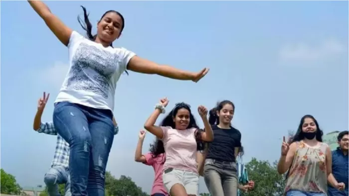 Bihar Board 12th Result 2024 जल्द होगा घोषित, कॉमर्स से पिछले वर्ष सौम्या ने किया था टॉप।