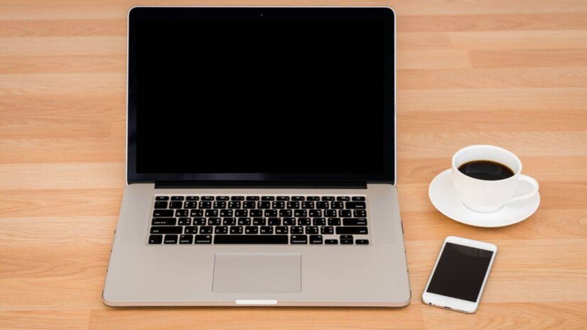इन टॉप सेलिंग Mini Laptops की एंट्री से मचा तहलका, पॉवरफुल प्रोसेसर और स्मार्ट फीचर्स ने बड़े लैपटॉप की बजा दी बैंड