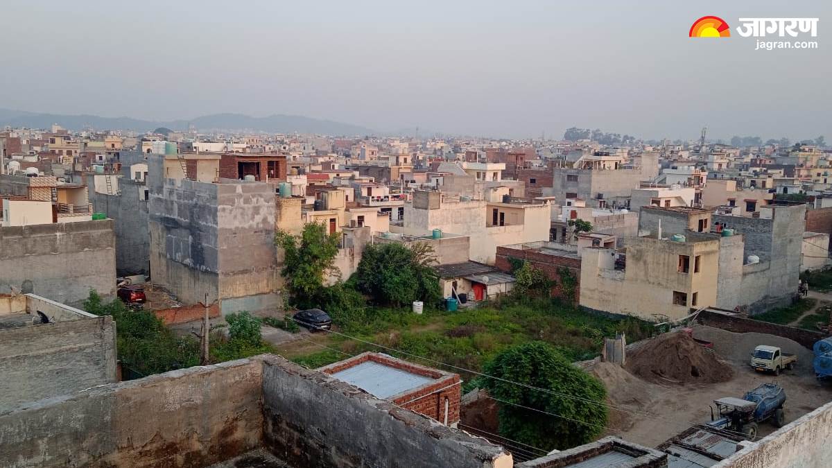 https://www.jagranimages.com/images/newimg/19032025/19_03_2025-mohali_vollege_23902319.jpg