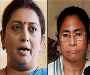 पश्चिम बंगाल में स्मृति ईरानी बोलीं, ममता बनर्जी ने दुष्कर्म को भी बना दिया है राजनीतिक हथियार