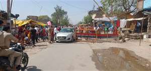 श्रद्धालु मां विंध्यवासिनी का दर्शन किए बगैर मायूस होकर वापस लौट रहे हैं।