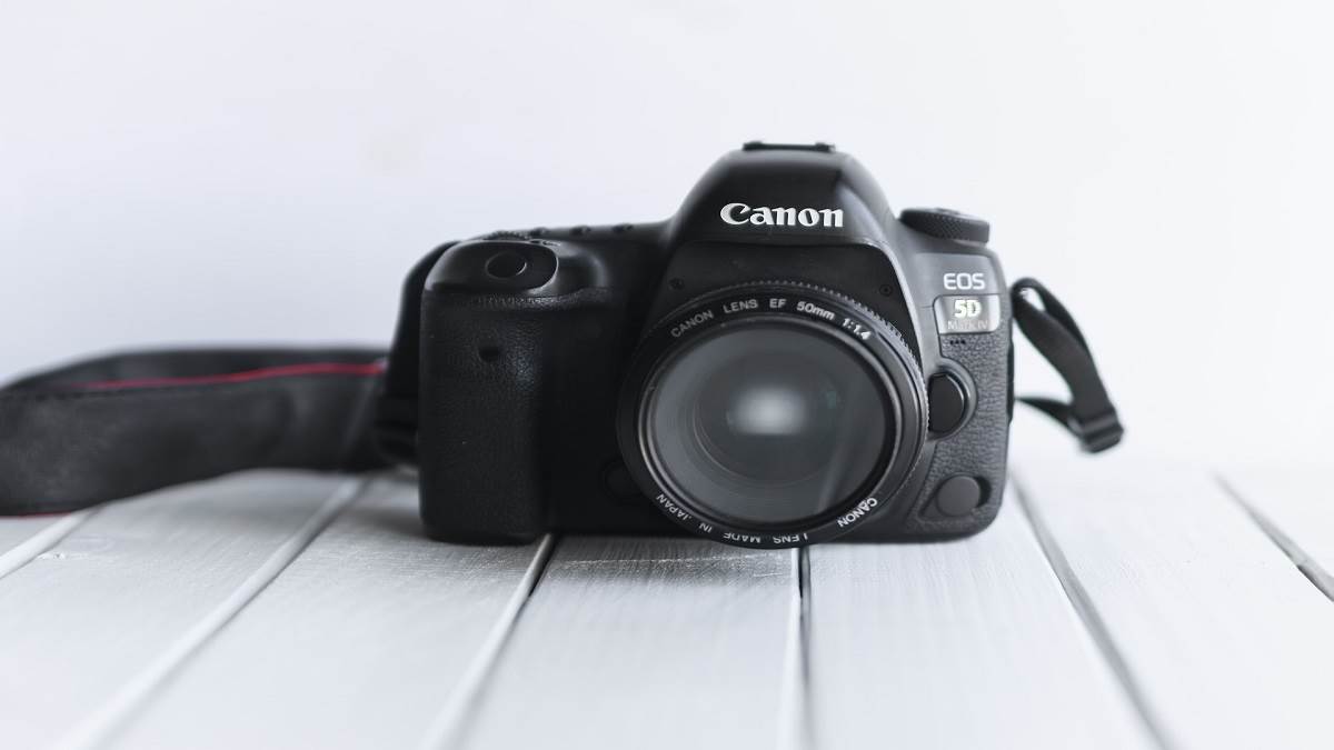 Best DSLR Camera: क्लिक करेगा ऐसी एचडी फोटोज़ कि भूल जाएंगे सारे कैमरा, फीचर्स भी हैं सबसे हटके