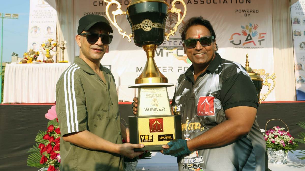https://www.jagranimages.com/images/newimg/19042023/19_04_2023-deepak_dobriyal,_ganesh_acharya_23390031.jpg