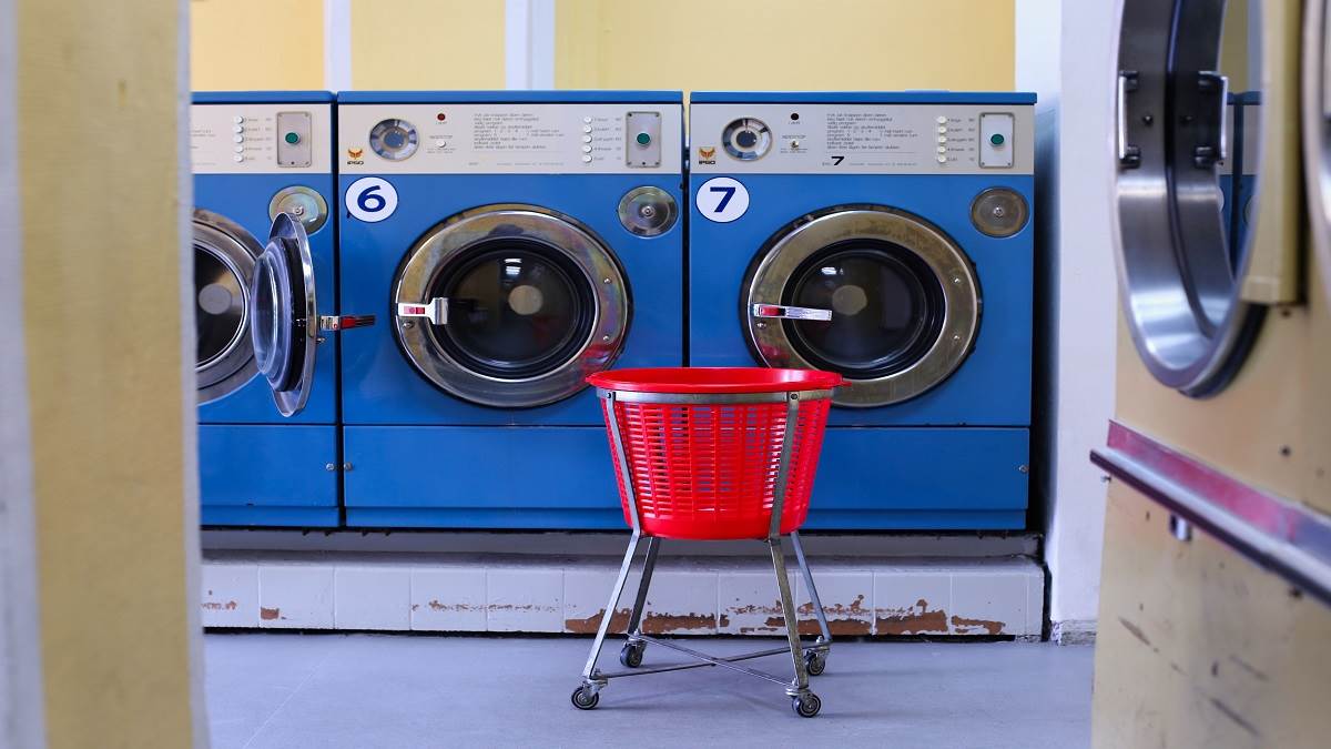 Front Load Washing Machine: अब घिस-घिसकर नहीं धोने पड़ेंगे कपड़ें, बिना मेहनत के मिलेगी सबसे दमदार क्लीनिंग