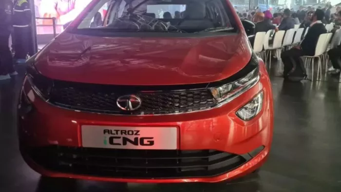 Tata Altroz iCNG को मात्र 21 हजार रुपये में करें बुक