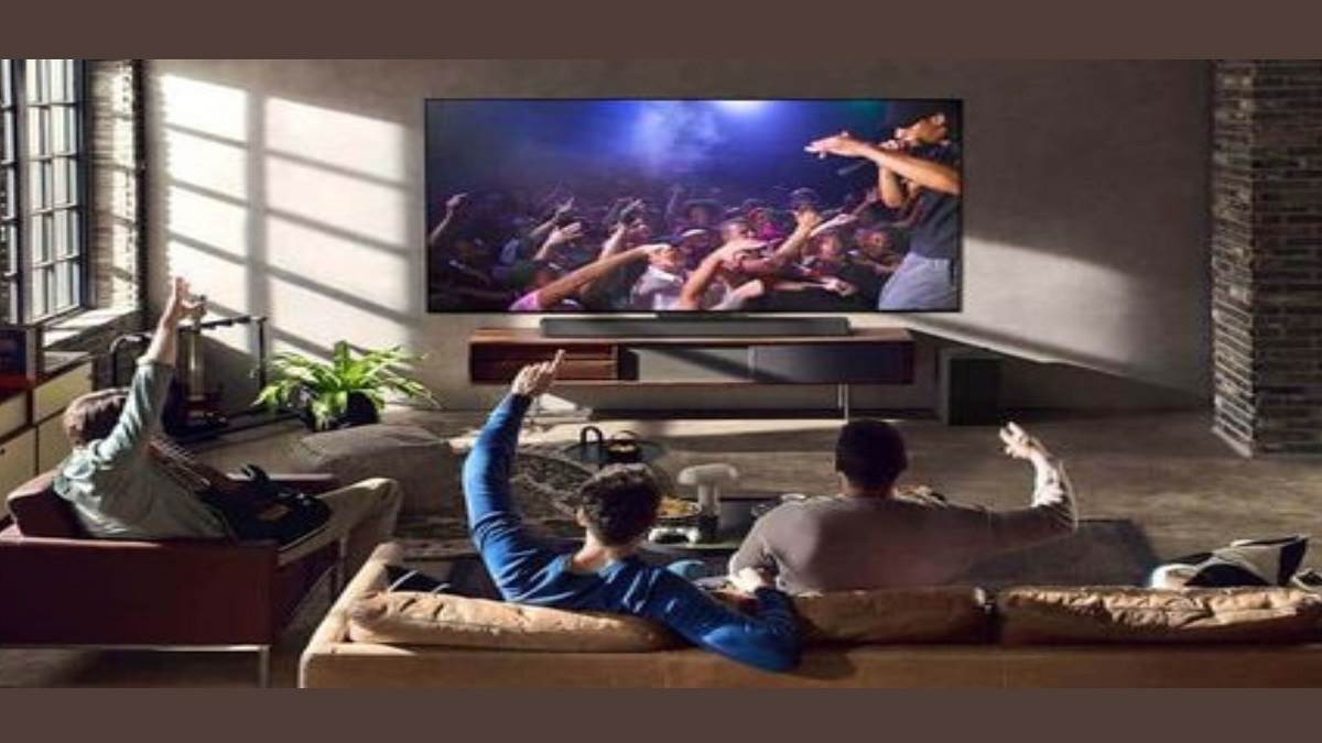 सस्ते हुए ब्लूथूट फीचर्स वाले 4K स्मार्ट टीवी, डॉल्बी एटमॉस साउंड वाले Television मिल रहे ₹30000 कम