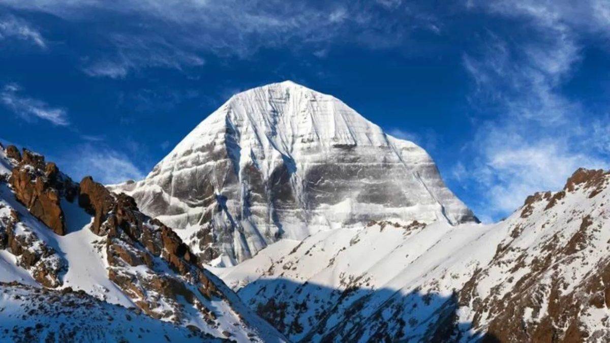 https://www.jagranimages.com/images/newimg/19042024/19_04_2024-_kailash_darshn_23700289.jpg
