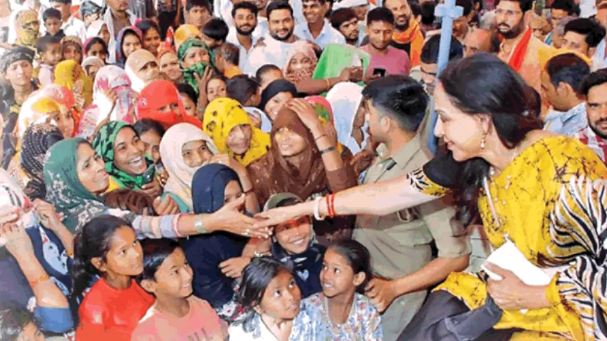 प्रत्याशी के साथ एक दिन: पहले श्री कृष्ण की आराधना फिर श्रीअन्न का नाश्ता, ऐसे शुरू होता है हेमा मालिनी का प्रचार अभियान