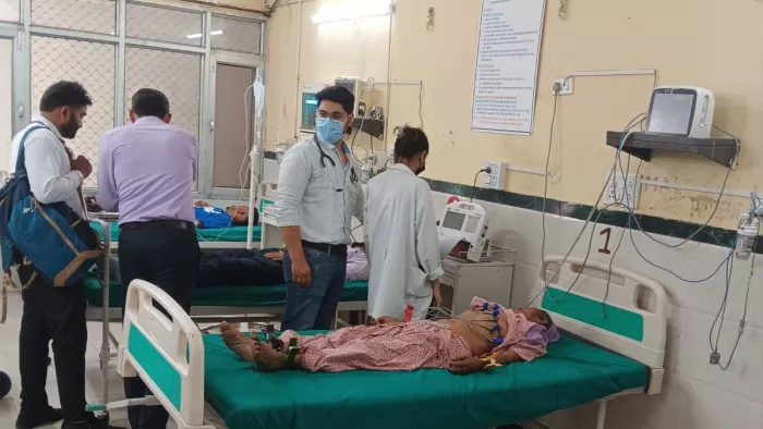 ऊना में अमृतसर के श्रद्धालुओं से भरी पिकअप पलटी