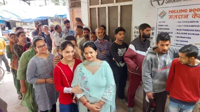https://www.jagranimages.com/images/newimg/19042024/19_04_2024-vote3_23700425_19457210.jpeg