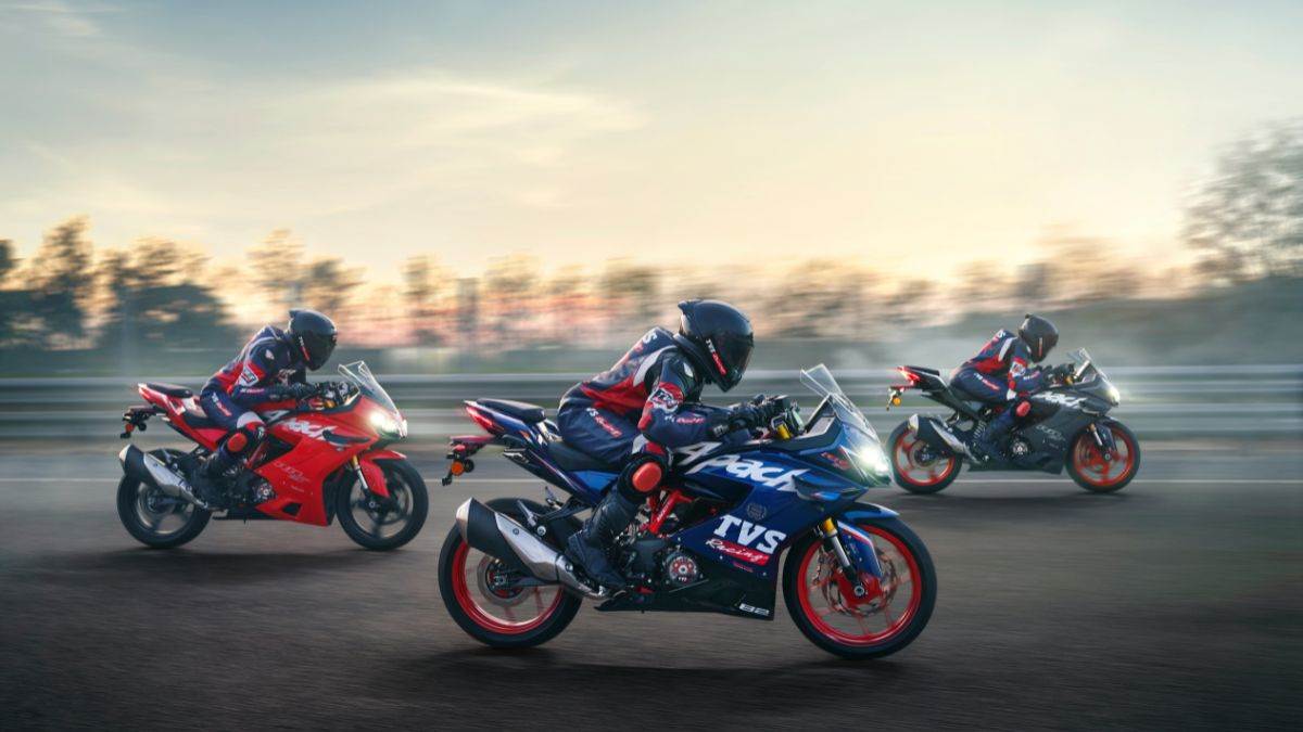 https://www.jagranimages.com/images/newimg/19042025/19_04_2025-2025_tvs_apache_rr_310_23921326.jpg