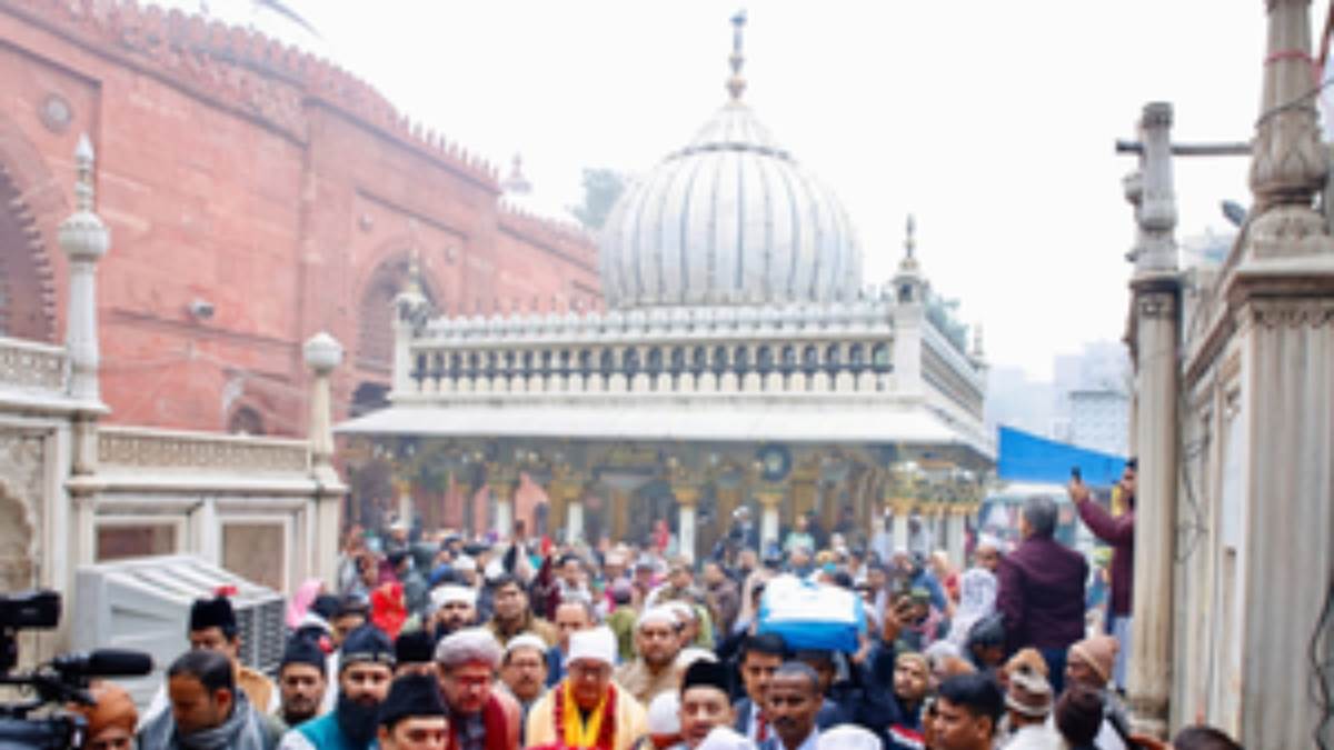https://www.jagranimages.com/images/newimg/19042025/19_04_2025-ajmer_dargah_23921919.jpg