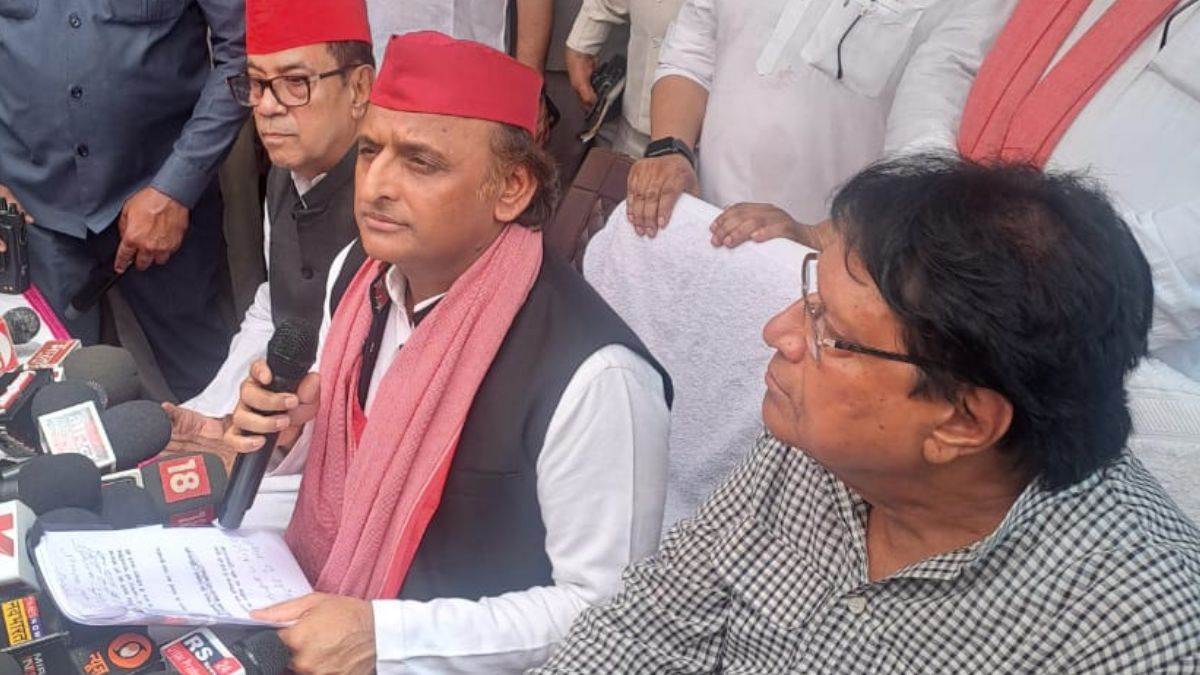 https://www.jagranimages.com/images/newimg/19042025/19_04_2025-akhikeshyadav_agra_23921603.jpg