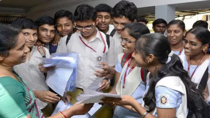 सुपर 100 के दूसरे चरण की परीक्षाएं 28 से, परीक्षार्थियों के विशेष निर्देश जारी। फाइल फोटो