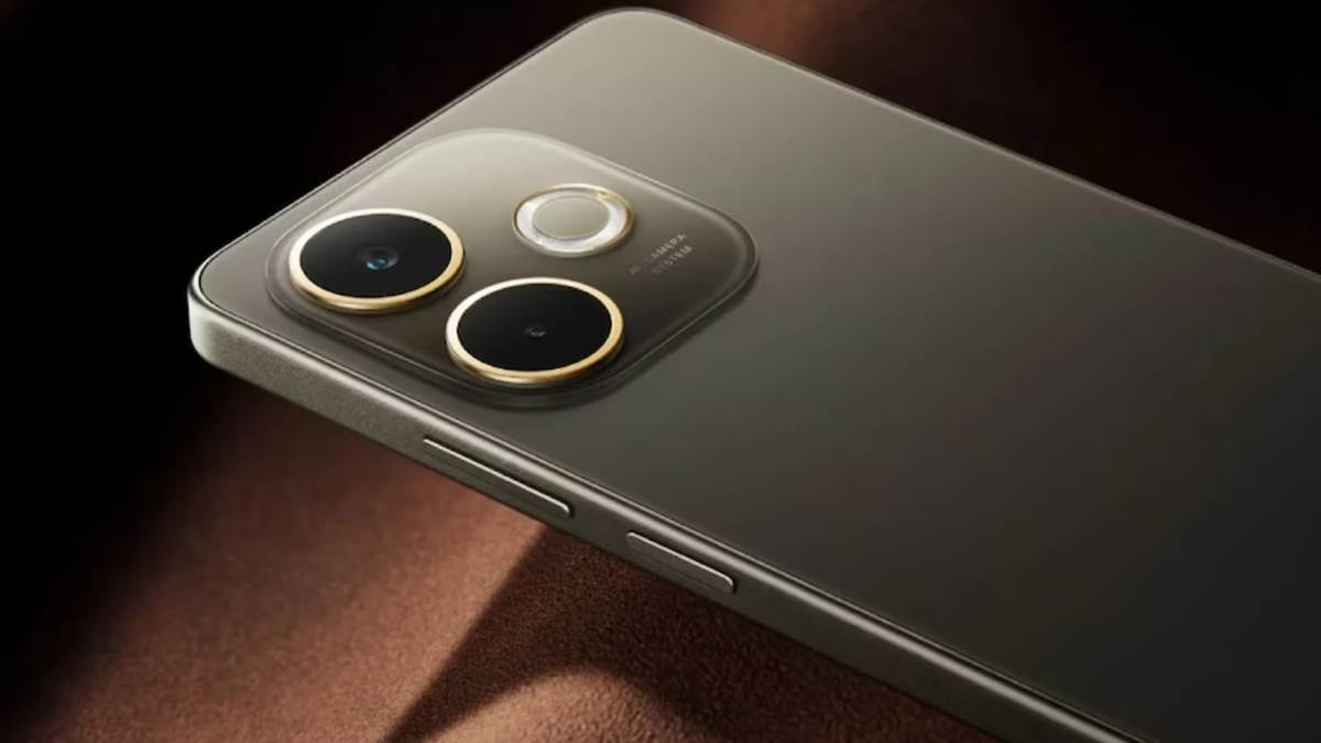 https://www.jagranimages.com/images/newimg/19042025/19_04_2025-oppo_a5_pro_5_!_23921377.jpg