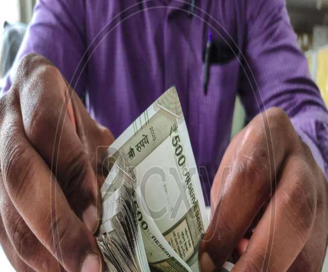 https://www.jagranimages.com/images/newimg/19052021/19_05_2021-money_21657493.jpg