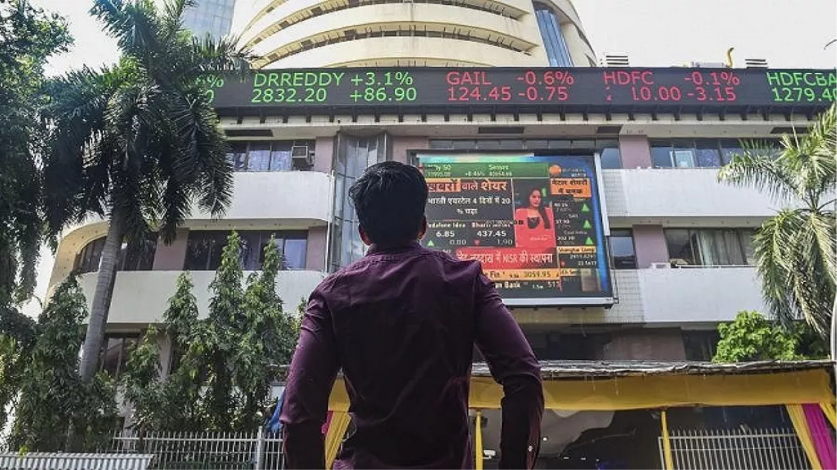 Bloodbath in Indian Stock Market: बाजार खुलते ही निवशकों के 5 लाख करोड़ हुए स्‍वाहा, सेंसेक्‍स में शामिल सिर्फ ये कंपनी फायदे में