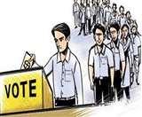प्रत्याशियों ने अधिवक्ताओं को अपने पक्ष में करने के लिए रणनीति बनानी आरंभ कर दी है।