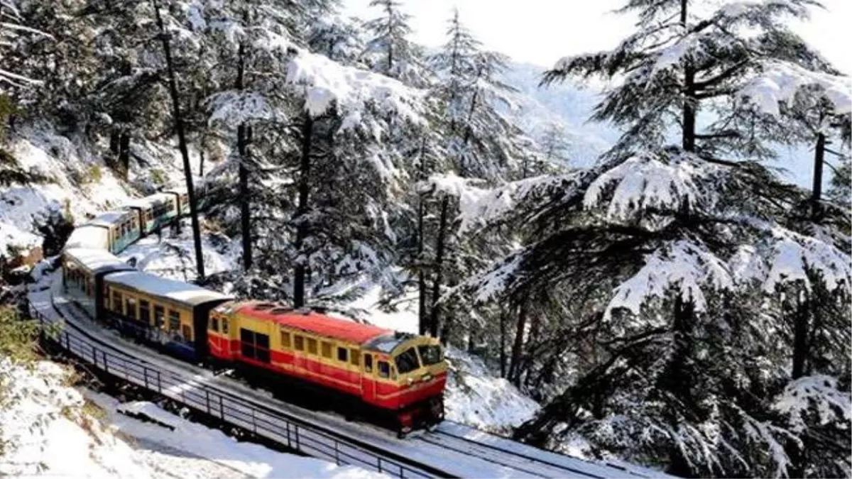 पहाड़ों की रानी शिमला का रोमांंचकारी सफर, 103 सुरंग, 869 पुल और 900 तीव्र मोड़ से गुजरती है ट्रेन