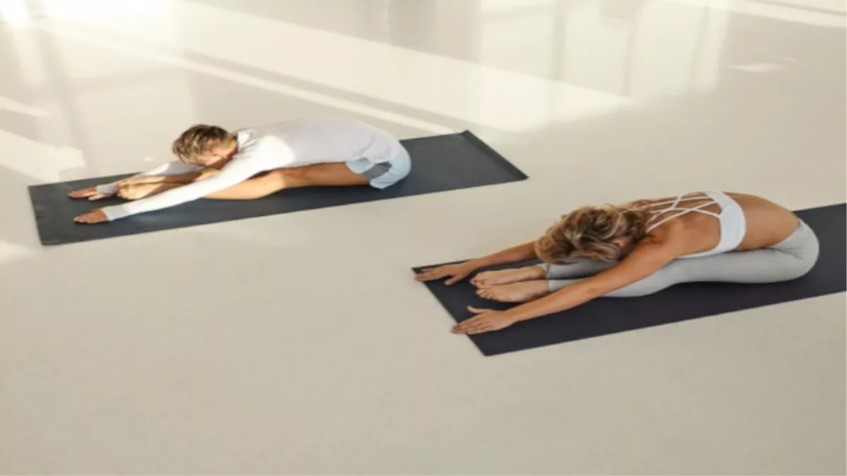 Yoga improves Metabolism: खराब पाचन बन सकता है कई समस्याओं की वजह, इन 2 योगासनों से रखें इसे चुस्त- दुरुस्त