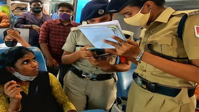 RPF News, Railway Protection Force: रेलवे सुरक्षा बल ने नाबालिग लड़की को बचाया।