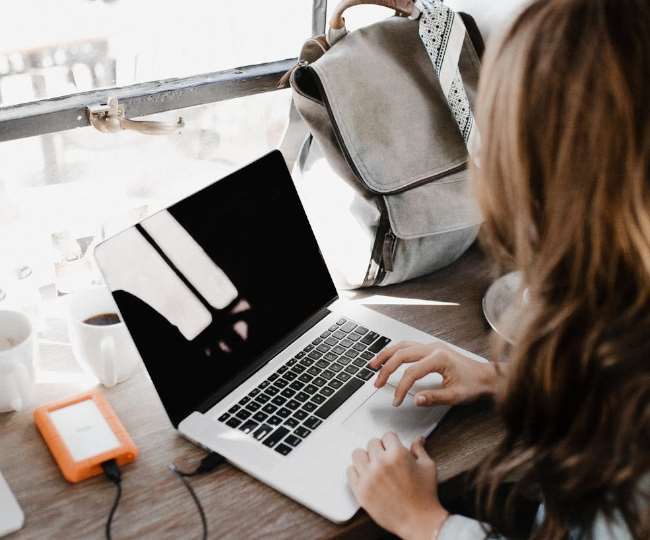 https://www.jagranimages.com/images/newimg/19052022/19_05_2022-writing_resume_pe_22725314.jpg