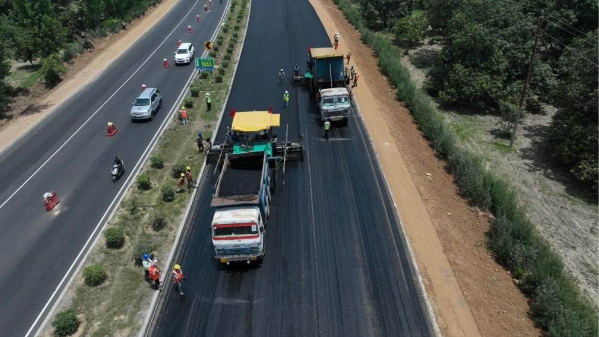 https://www.jagranimages.com/images/newimg/19052023/19_05_2023-ghaziabad_aligarh_expressway_23417433.jpg