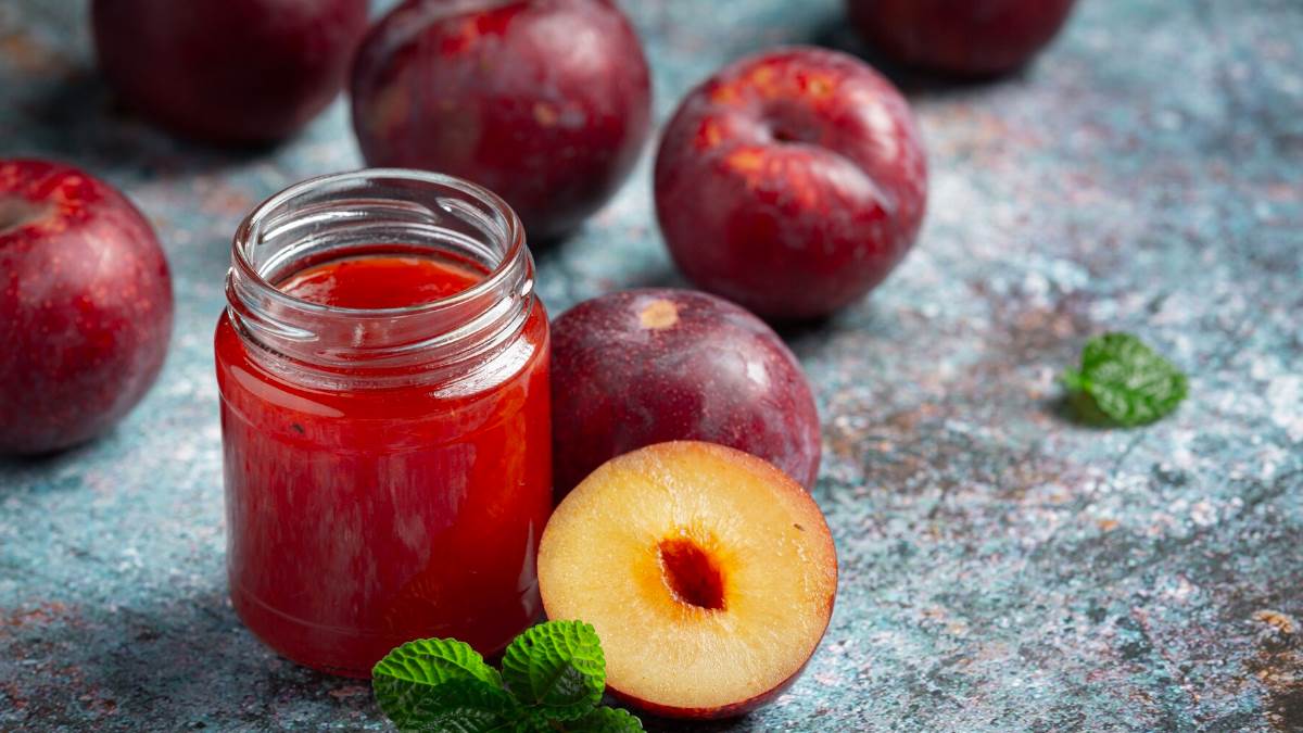 https://www.jagranimages.com/images/newimg/19052023/19_05_2023-plum_juice_benefits_f_23415933.jpg