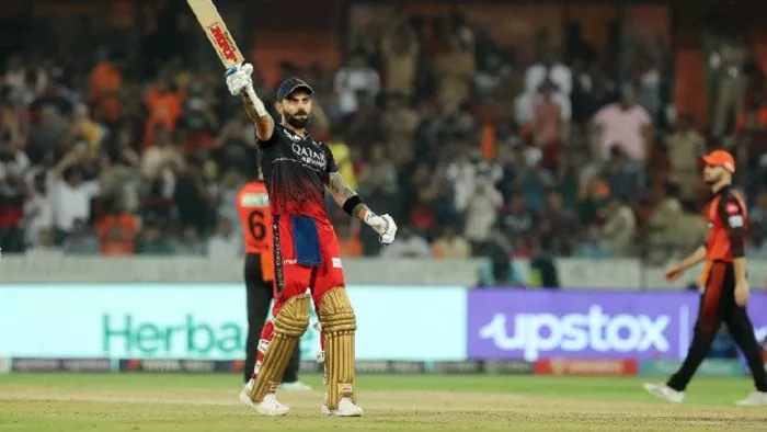 Virat Kohli Twitter Trending आईपीएल 2023 में शतक बनाने के बाद ट्विटर पर छाए कोहली फोटो- ट्विटर