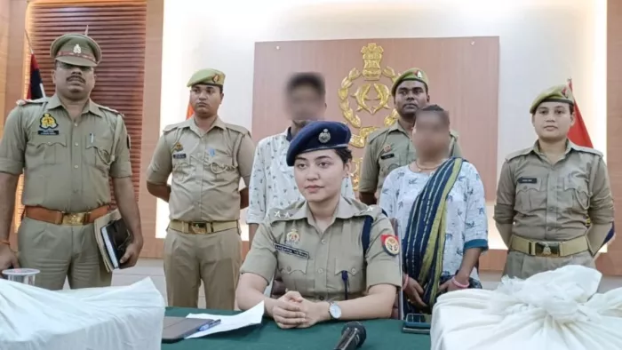 मामले का खुलासा करती एएसपी/सीओ कैंट अंशिका वर्मा।