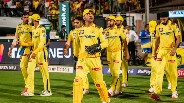 MS Dhoni Controversies: धोनी ने गुस्से में नहीं मिलाया RCB के खिलाड़ियों से हाथ
