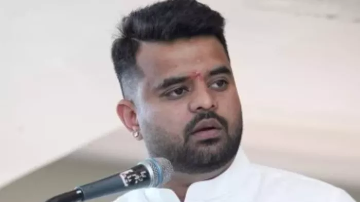 विशेष एमपी-एमएलए अदालत ने यौन उत्पीड़न मामले में सांसद प्रज्वल रेवन्ना के खिलाफ गिरफ्तारी वारंट जारी किया है। (फाइल फोटो)