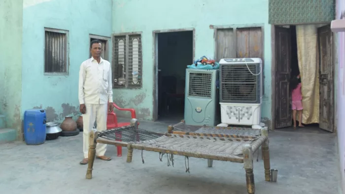 नामांकन पत्र में बताई संपत्ति की जानकारी तो चौंक गए अधिकारी।