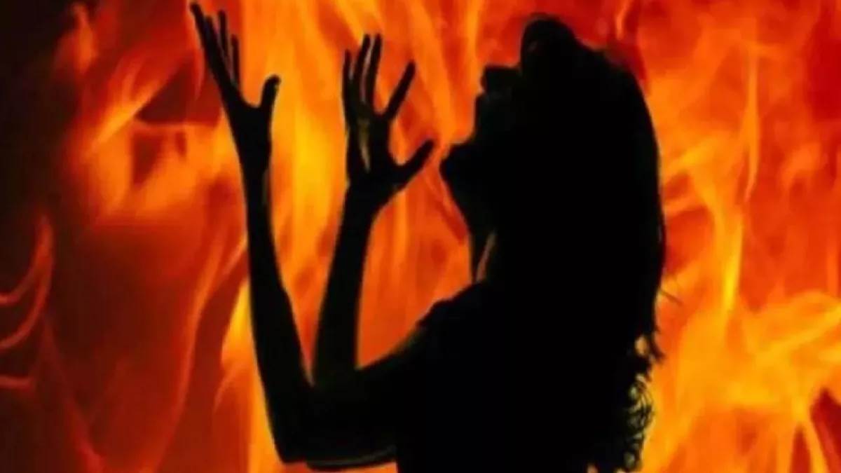 https://www.jagranimages.com/images/newimg/19052024/19_05_2024-women_burnt_23720973.jpg