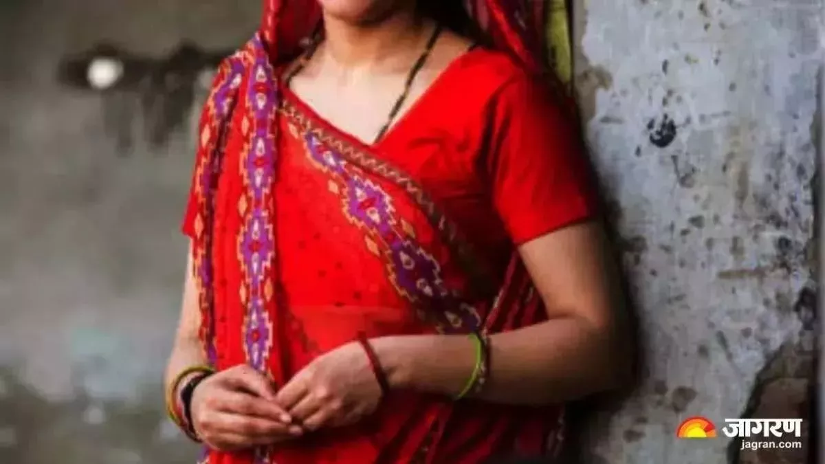10वीं के छात्र को दिल दे बैठी तीन बच्चों की मां, मासूमों को छोड़ हुई फरार