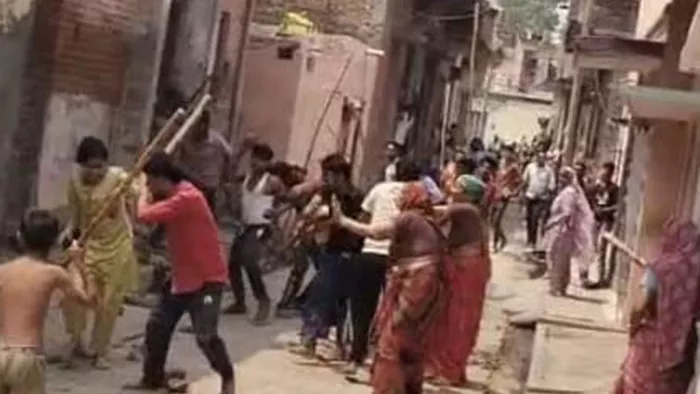 साधारणपुर गांव में दो पक्षों में संघर्ष और पथराव (फोटो- जागरण)