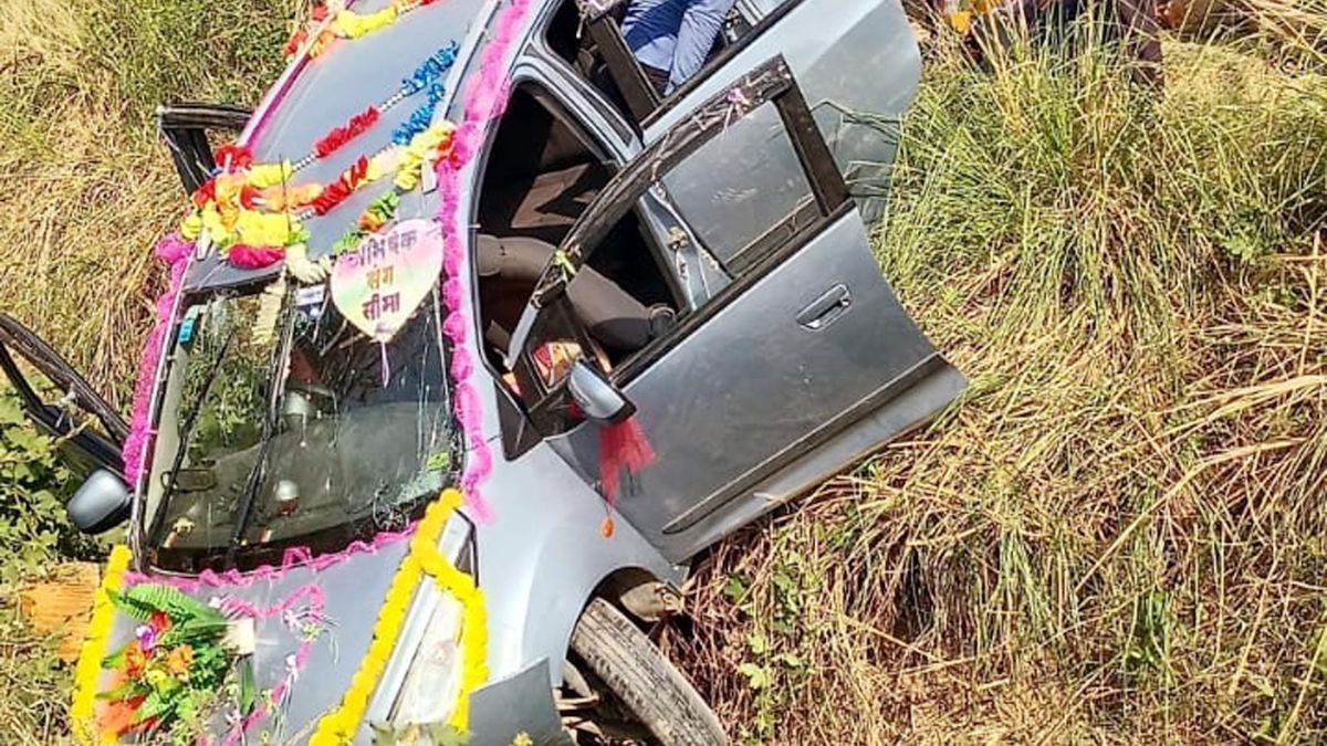 up news groom and bride car plunges into ditch after scooter collision in fatehpur