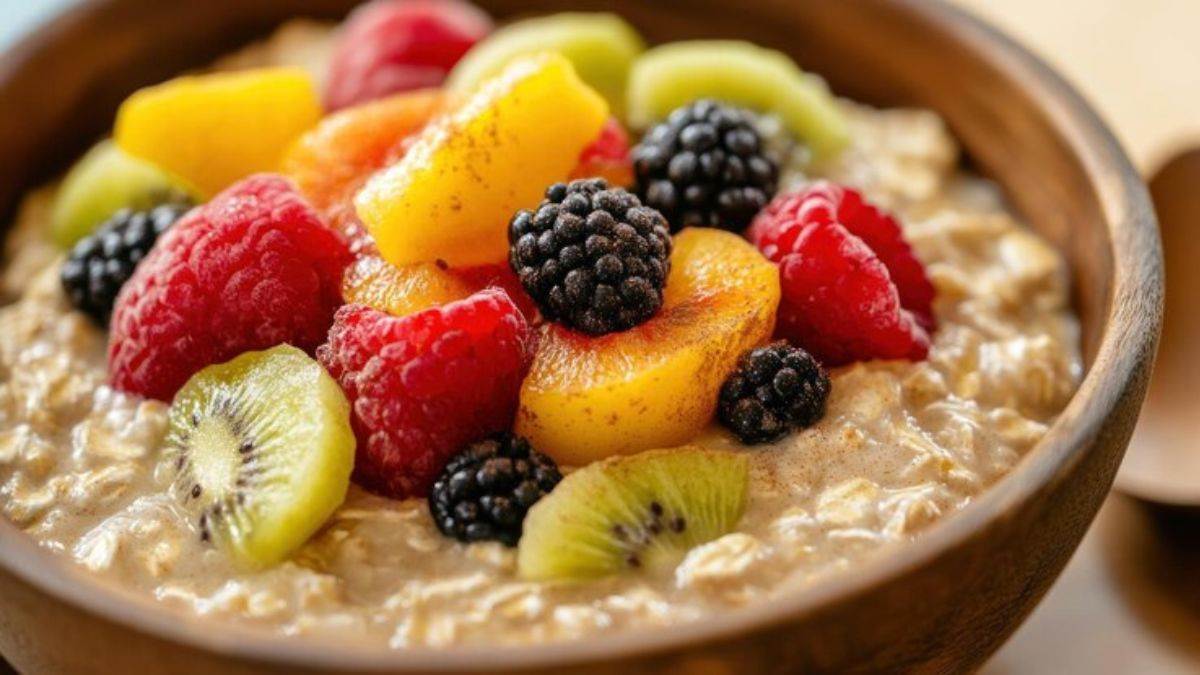 https://www.jagranimages.com/images/newimg/19052025/19_05_2025-fruits_in_breakfast_23941161.jpg